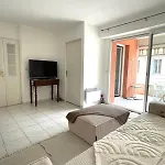 Charme Appartement - Terrasse Et Garage Prive